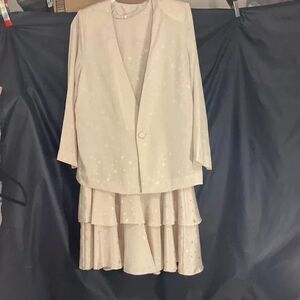 Unbranded Embossed 2pc Tan Layered Skirt & Single Button Blazer Sz 10